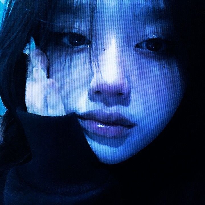 Y2K PFP Blue Tone