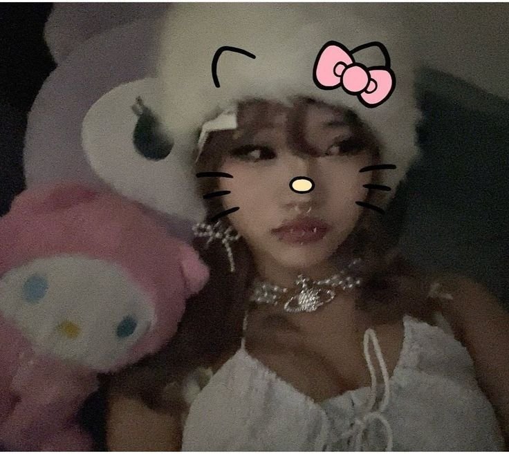 Y2K PFP Hello Kitty