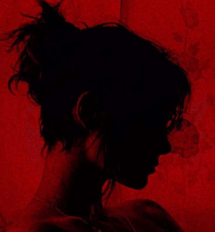 Red PFP Aesthetic Girl