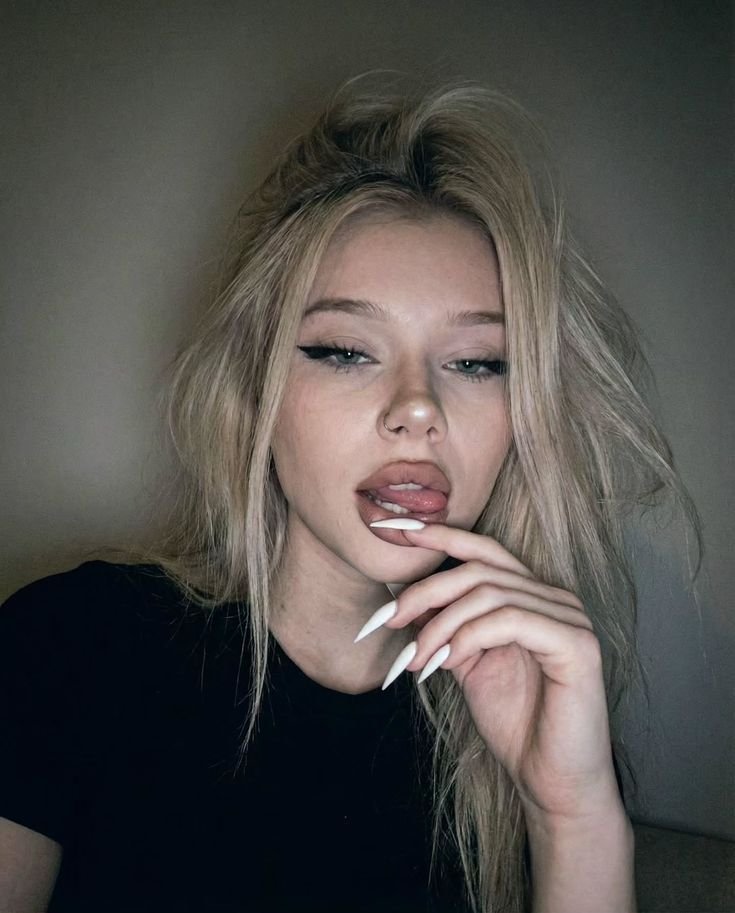 Baddie PFP For Discord