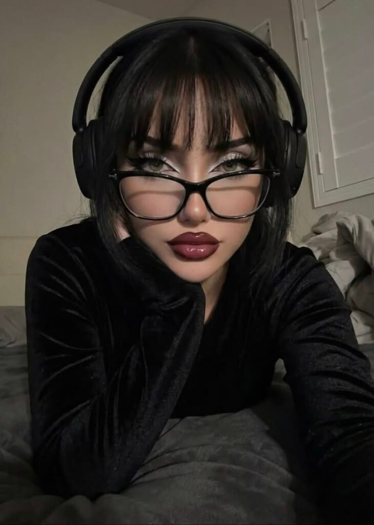Baddie Y2K PFP