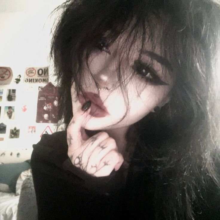 Goth Egirl PFP