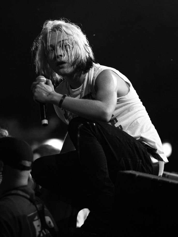Nettspend Black And White PFP